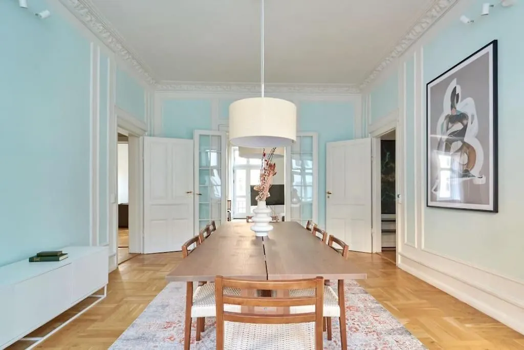 Moderen And Sleek 3Br With Bath By The Lakes And Metro Copenhagen Apartment