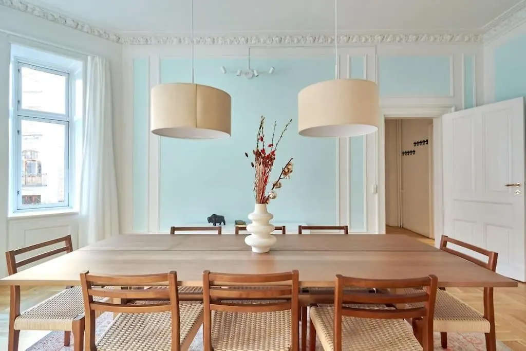 Moderen And Sleek 3Br With Bath By The Lakes And Metro Copenhagen 0*,  Denmark