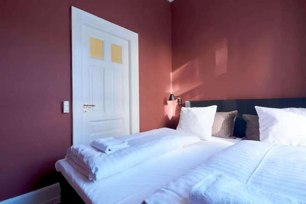 Moderen And Sleek 3Br With Bath By The Lakes And Metro Copenhagen